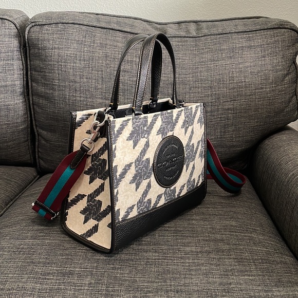 Coach Dempsey Carryall With Houndstooth Print And Patch - Picture 2 of 5